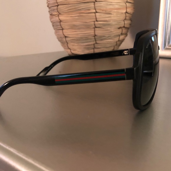 Authentic Gucci Aviator Sunglasses - Picture 1 of 5